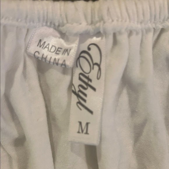 🎉HOST PICK🎉 Boho Off-the-Shoulder w/ Sheer Mesh Sleeves Blouse - Picture 3 of 3